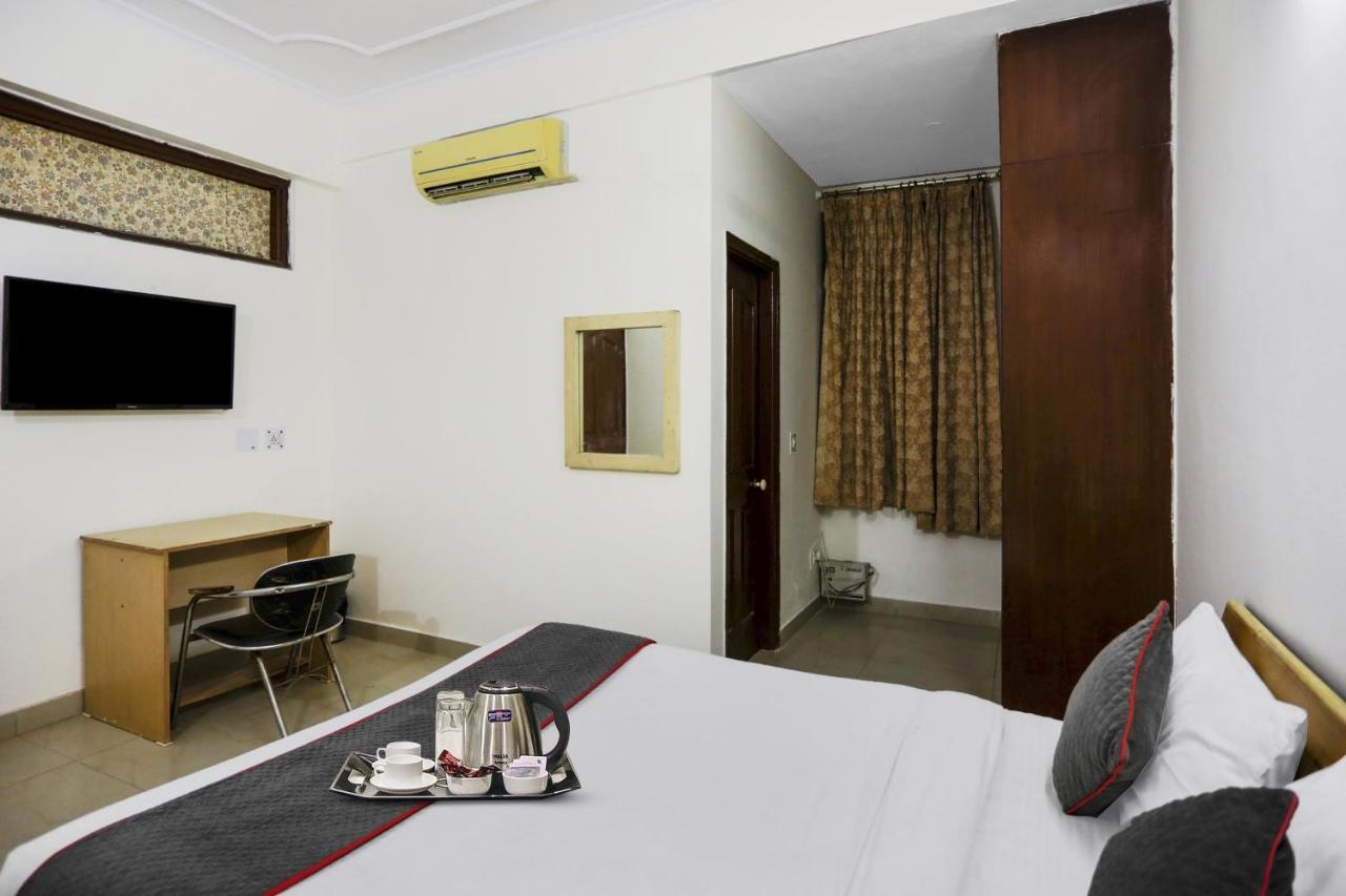Fabexpress Ap International Hotell Noida Eksteriør bilde