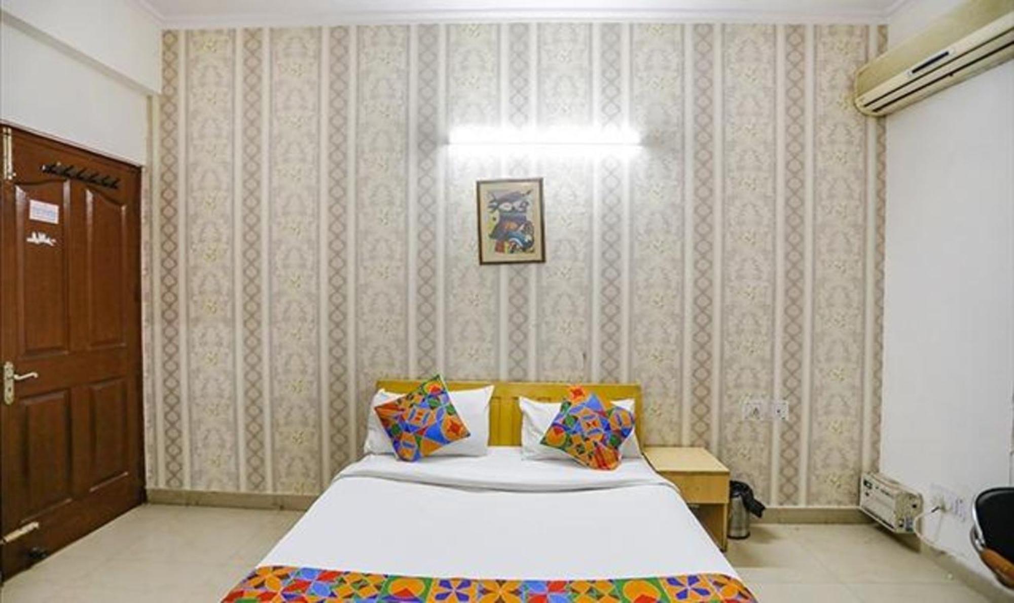 Fabexpress Ap International Hotell Noida Eksteriør bilde