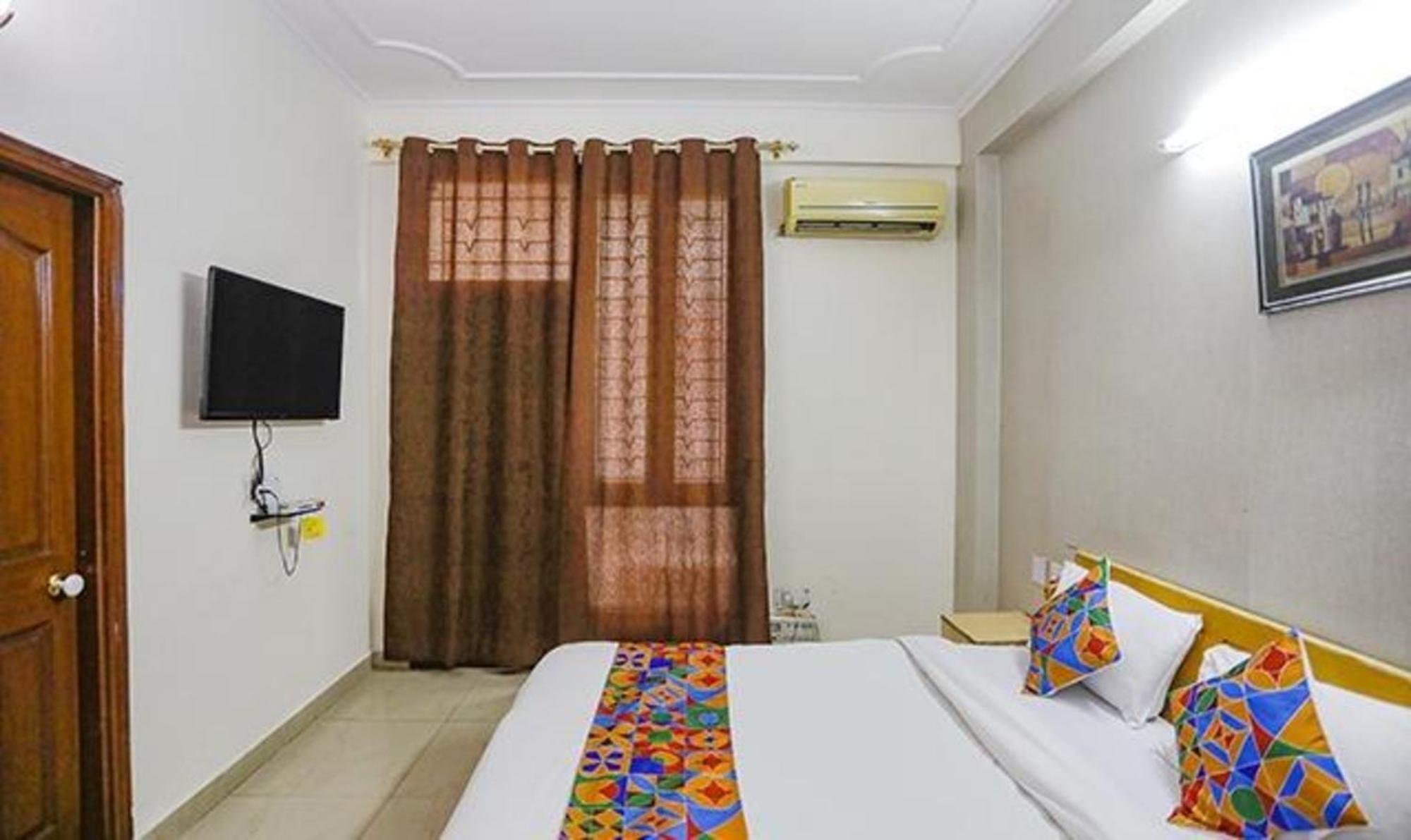 Fabexpress Ap International Hotell Noida Eksteriør bilde