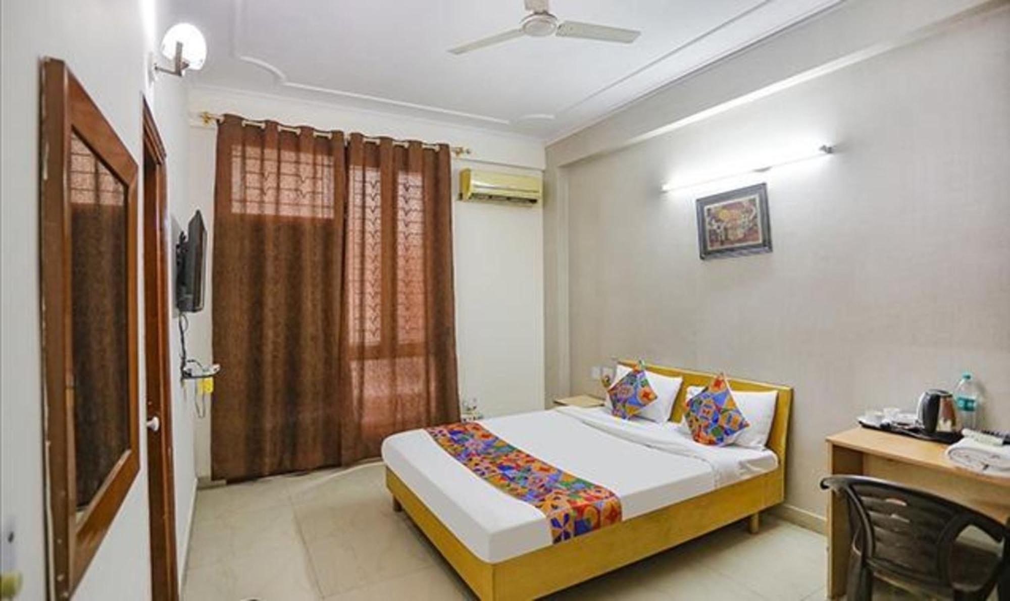 Fabexpress Ap International Hotell Noida Eksteriør bilde