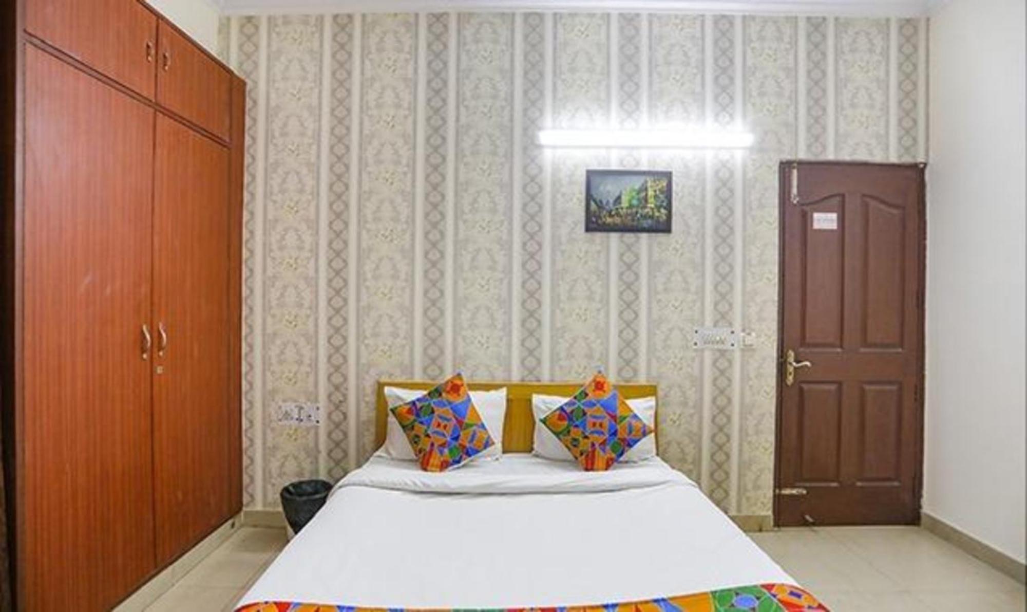 Fabexpress Ap International Hotell Noida Eksteriør bilde