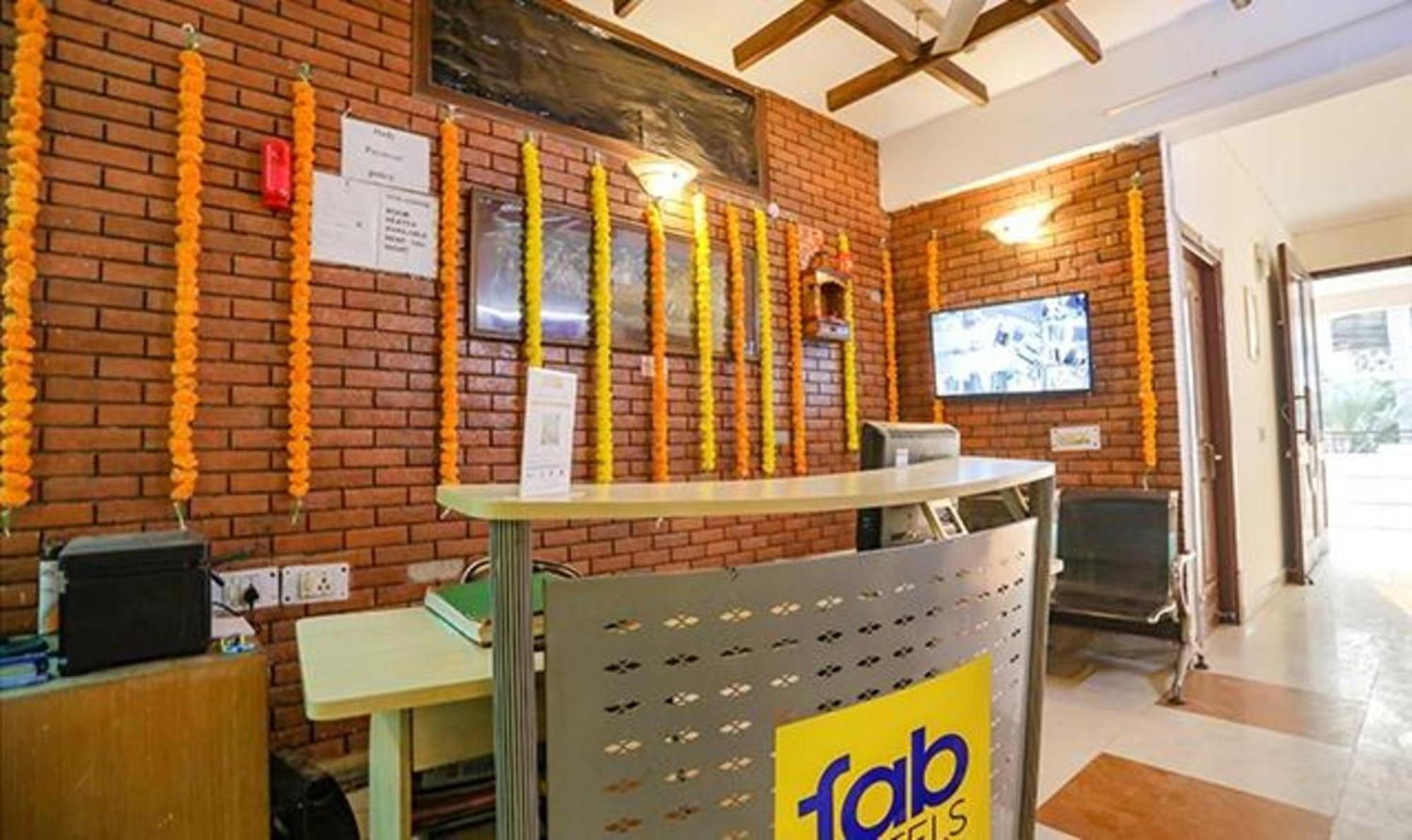 Fabexpress Ap International Hotell Noida Eksteriør bilde